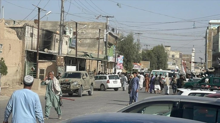 Afganistan'ın Nangarhar vilayetinde birlikte camiye bombalı atılım düzenlendi