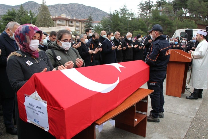 Amasya’da kanala düşen AFAD personeli için hüzünlü tören