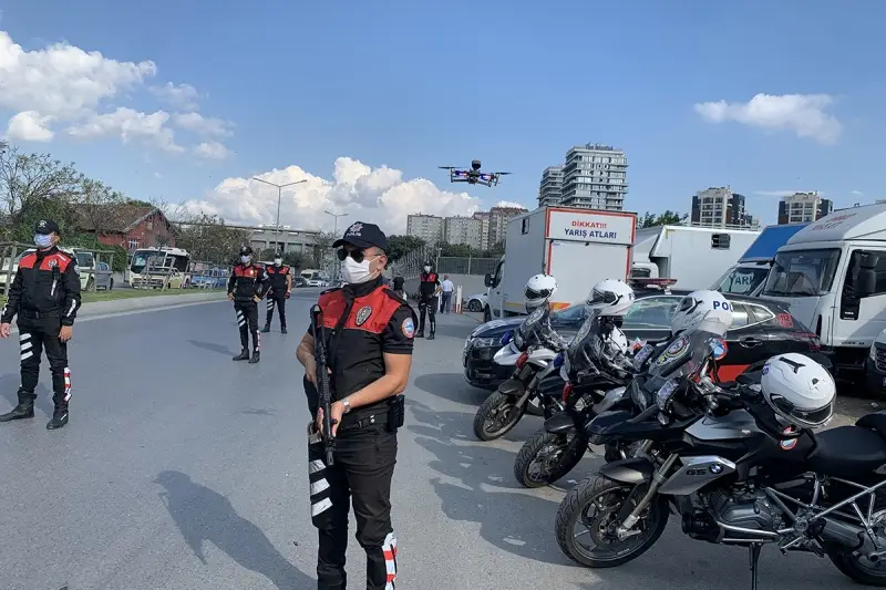 Bakırköy'de asayiş uygulaması: İlçede giriş çıkışlar kapatıldı