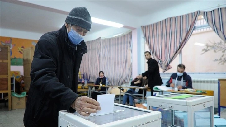 Cezayir’de erken evcil intihabat düşüncesince oy ita işlemi tamamlandı