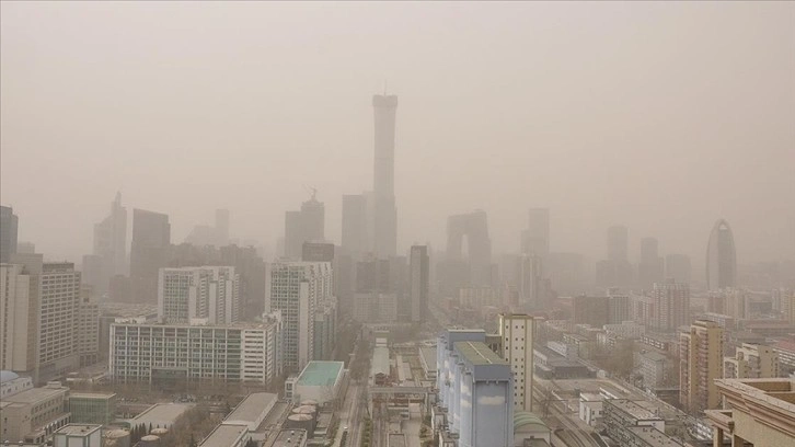 Çin 'gelişme aşamasında' bulunduğu sebebi öne sürülerek karbon emisyonunu savundu