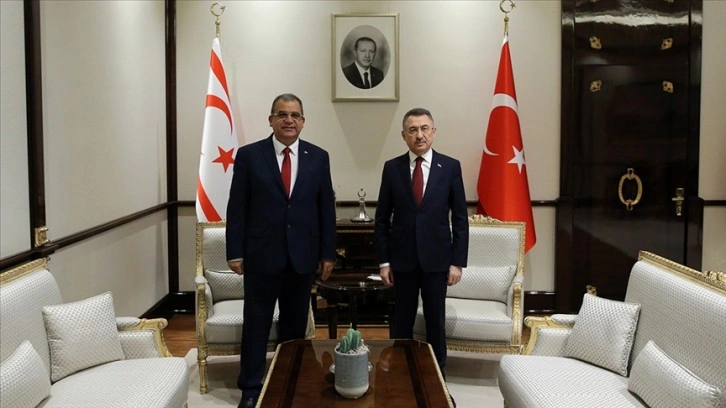 Cumhurbaşkanı Yardımcısı Oktay, KKTC Başbakanı Sucuoğlu'nu onama etti