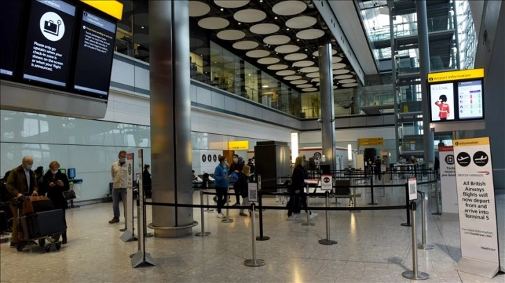 İngiltere'deki hava yolu şirketleri hükümetten finansal dayanaklık etmek paketi arzu etti
