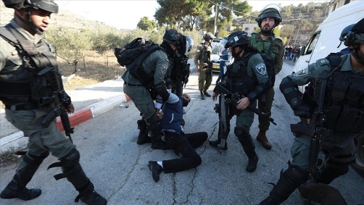 İsrail güçleri, Batı Şeria'da Yahudi iskân ünitesi protestosunda 28 Filistinliyi yaraladı