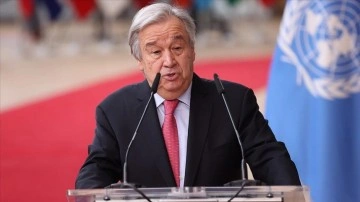 BM Genel Sekreteri: Omicron yüzünden Afrika'ya seyahat apartheidı onama edilemez