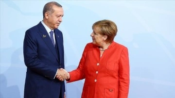 Cumhurbaşkanı Erdoğan, Almanya Başbakanı Merkel'i benimseme etti