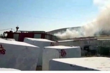 Emirdağ'da mermer fabrikasında yangın