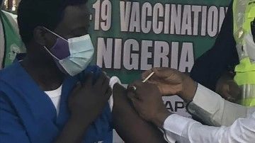 Nijerya'da Kovid-19 aşısı sıfır amme personeli iş adına alınmayacak