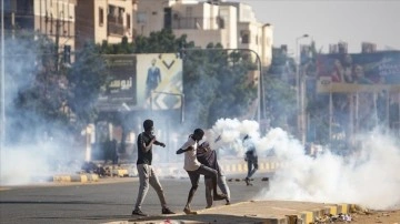Sudan'da yeni gösterilerde 1 bireyin öldüğü, 89 polisin yaralandığı açıklandı