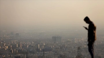 Tahran'da tahsile hava kirliliği engeli